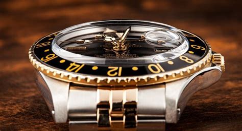 can rolex glass break|How to See Which Rolex Crystal Your Watch Has.